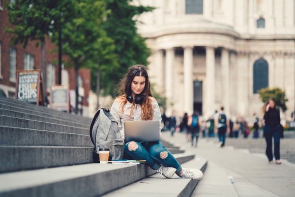 Studentin mit Stipendium
