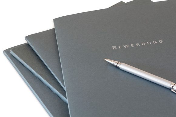 Das gehört in die Bewerbungsmappe einer Initiativbewerbung Was in die Bewerbungsmappe für eine Initiativbewerbung gehört
