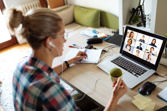 Berufliche Weiterbildung – Online-Webinar Berufliche Weiterbildung – Online-Webinar