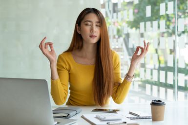 Frau mit guter Work-Life-Balance Frau mit guter Work-Life-Balance