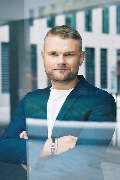 philipp riedel ceo - avantgarde experts